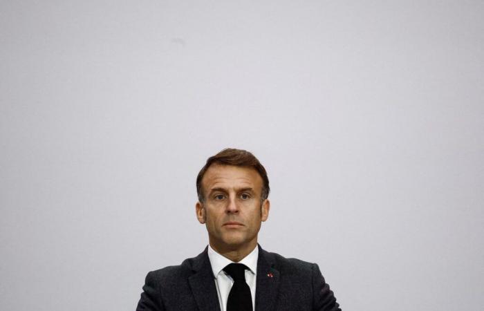 Courson e Copé chiedono alle dimissioni di Macron per porre fine alla crisi