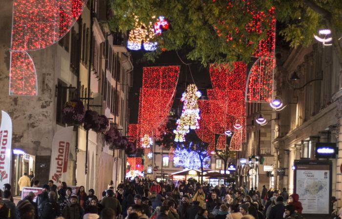 I 10 comandamenti per sopravvivere al mercatino di Natale di Strasburgo, edizione 2024