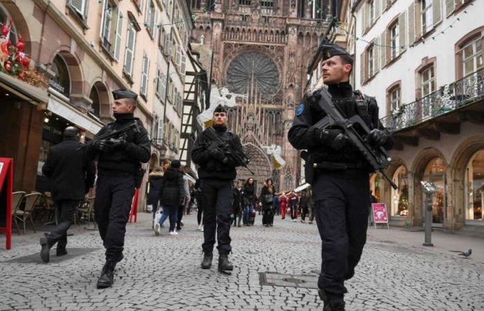 Droni, via libera per pedoni, polizia… il mercatino di Natale di Strasburgo apre sotto la massima sicurezza