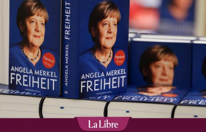 Quando la Merkel “ha interpretato le espressioni facciali di Putin” che l’aveva appena messa in una situazione imbarazzante