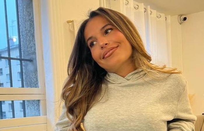 “È ora che io cambi vita”: la confessione di Poupette Kenza in una lettera scritta dal suo cellulare