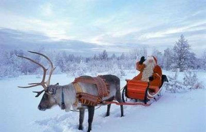 nei pressi di Mont-de-Marsan, un sindaco emette un'ordinanza per autorizzare Babbo Natale a sorvolare la sua città