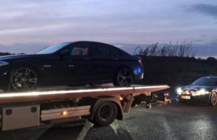 Correndo a più di 240 km/h, voleva “provare la sua nuova BMW”… ma la strada aveva in serbo per lui una sorpresa!