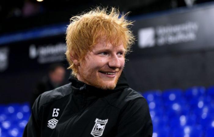 Ed Sheeran si scusa con Ruben Amorim dopo l’errore nell’intervista