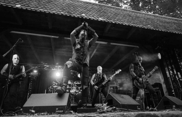 Sparatoria di gruppo contro un festival black metal