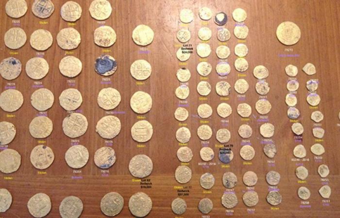 Recupero di 37 monete d'oro rubate dai relitti della flotta spagnola del 1715 per un valore di oltre un milione di dollari