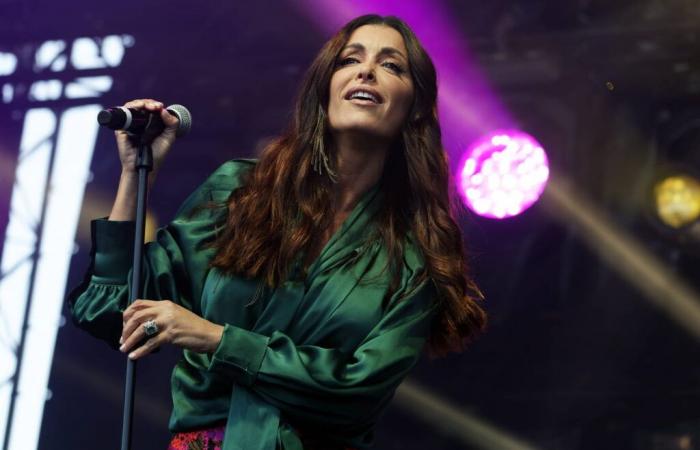 Jenifer, turbata in un’intervista da una domanda confusa: “Non necessariamente mi piace…”