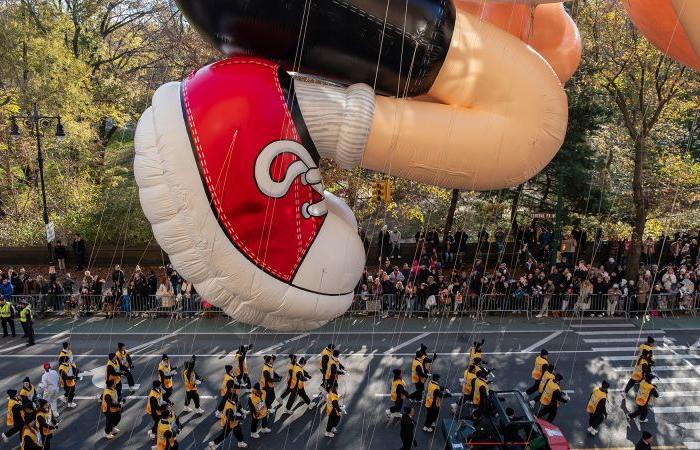 Per oltre 25 anni, questo fotografo ha avuto un posto vicino alla finestra della Macy’s Parade