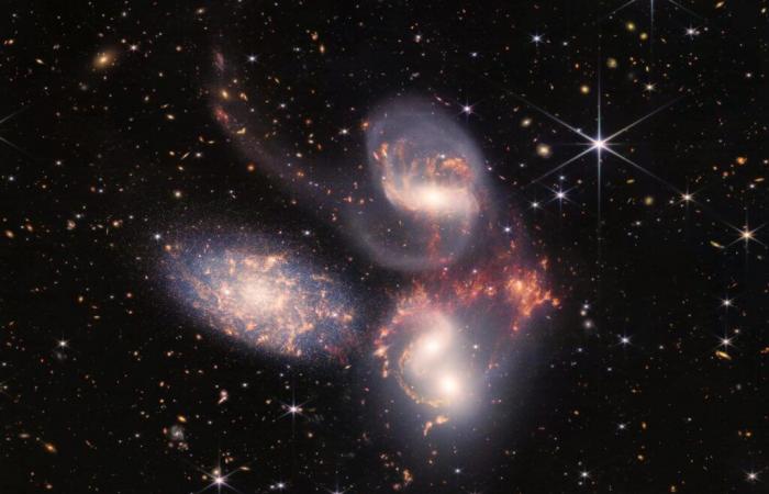 Le previsioni di Einstein sono state confermate in miliardi di anni di storia cosmica e milioni di galassie