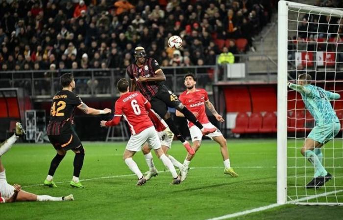 Il momento fatidico della partita AZ Alkmaar – Galatasaray! Il gol di Osimhen è stato dichiarato in fuorigioco, l’aspettativa di rigore non ha avuto successo