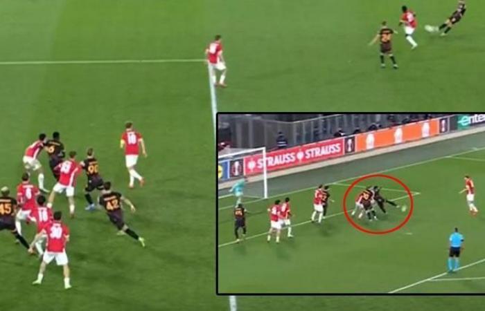 Il momento fatidico della partita AZ Alkmaar – Galatasaray! Il gol di Osimhen è stato dichiarato in fuorigioco, l’aspettativa di rigore non ha avuto successo