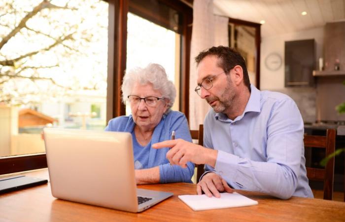 Un terzo degli over 74 non è mai stato su internet