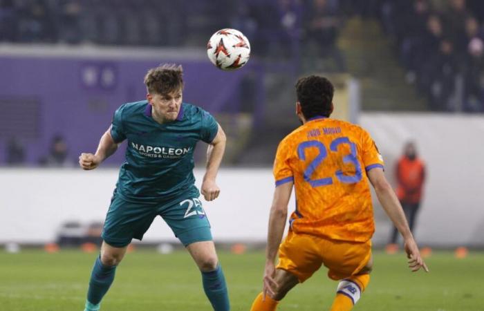 Thomas Foket dopo la sconfitta dell’Anderlecht contro il Porto in Europa League: “Possiamo chiaramente puntare alla Top 8”