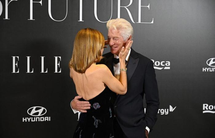 Richard Gere, un uomo così tenero e innamorato di Alejandra Silva sul red carpet