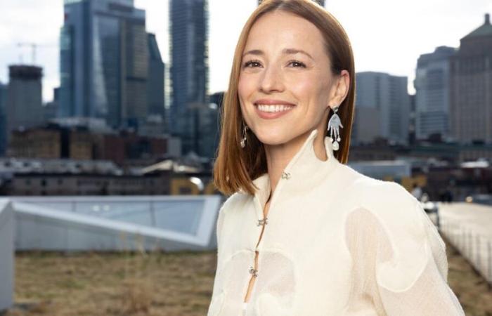 Karine Vanasse pubblica un primo video con il suo amante e lo riconoscerete