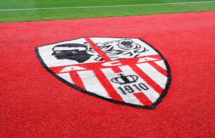 Ligue 2 – L'AC Ajaccio svela una nuova maglia