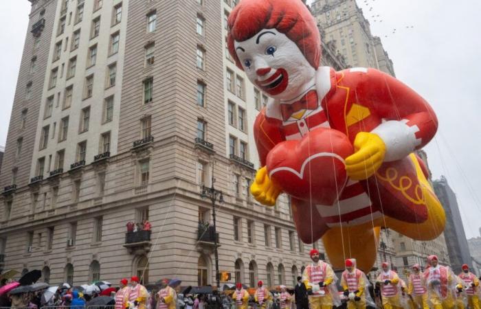 Arresti durante la parata del Giorno del Ringraziamento di Macy: 21 manifestanti filo-palestinesi