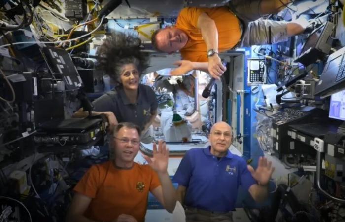 Buon Ringraziamento dallo spazio! Come si presenta la cena del Turkey Day per gli astronauti della NASA sulla ISS (video)