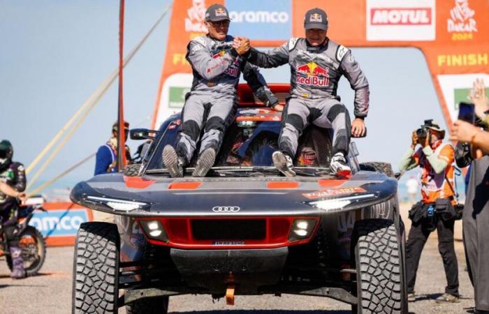 un percorso separato in alcune tappe tra auto e moto per motivi di sicurezza