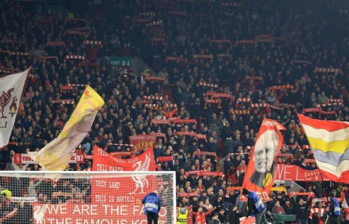 Non camminerai mai da solo, Mbappé fischiato, follia furiosa… Storia di una grande serata al mitico Anfield