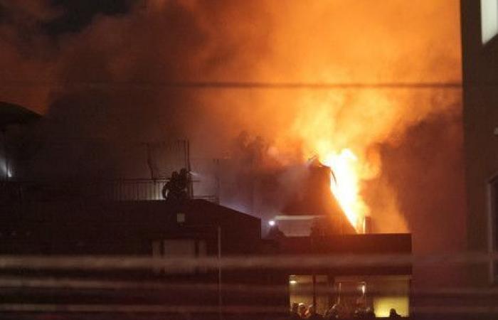 Tokyo, incendio nella casa del senatore: due morti