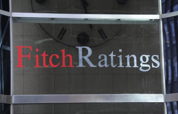 Fitch: Un cessate il fuoco duraturo con Hezbollah potrebbe stabilizzare il rating di Israele