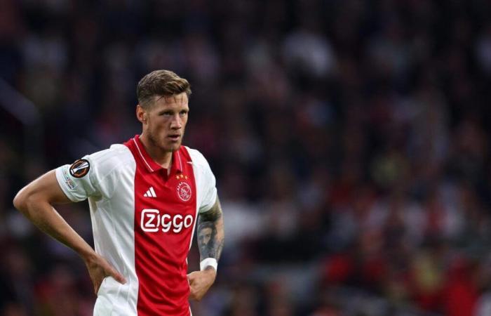 Wout Weghorst escluso dalla squadra dell’Ajax per lo scontro di Europa League con la Real Sociedad per problemi di forma fisica