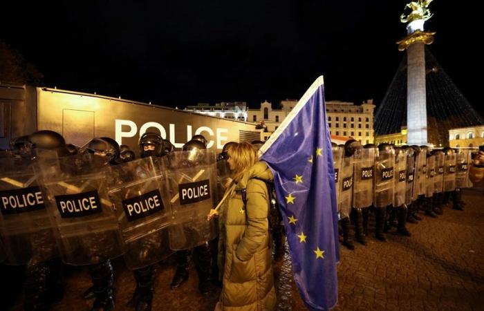 Georgia | La polizia spara gas lacrimogeni contro i manifestanti pro-UE