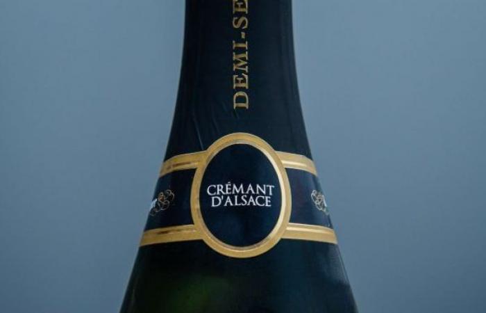 Questo crémant a meno di 8 euro è il migliore da bere durante le feste, secondo 60 milioni di consumatori