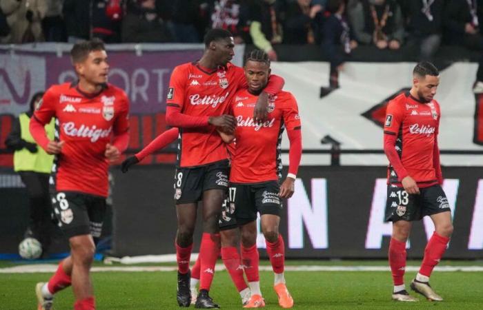 I giocatori del Guingamp annullano l'allenamento per cercare di ritrovare Morgane, 13 anni, scomparsa da lunedì