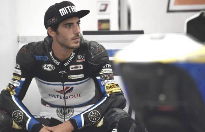 Quando un ex pilota della Moto2 molla tutto e cammina da 3 anni