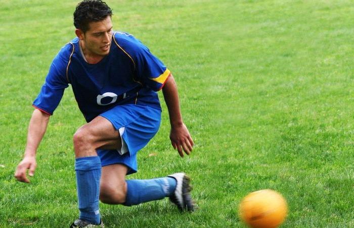 Eruzione cutanea da allenamento in un calciatore