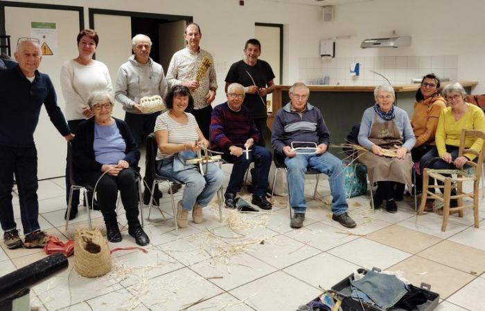 Un seminario di creazione di cesti offerto dalla casa rurale