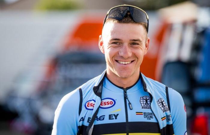 Si diverte: Remco Evenepoel si regala una magnifica vettura da corsa: “Recuperare un’auto così è sempre piacevole”