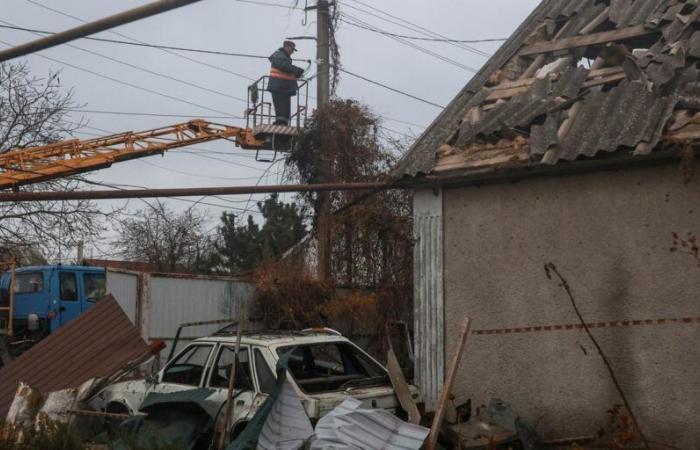 Secondo l’esercito ucraino, tra giovedì sera e venerdì mattina sono stati lanciati centotrentadue droni russi