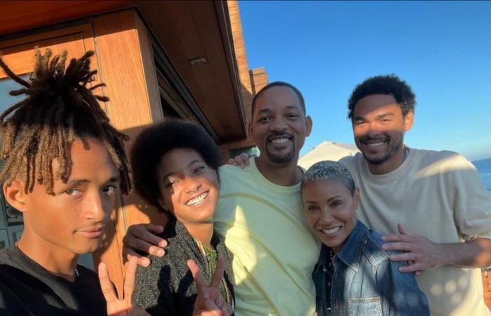 All'interno del camper a due piani da 2,5 milioni di dollari di Will Smith che vanta un cinema da 30 posti