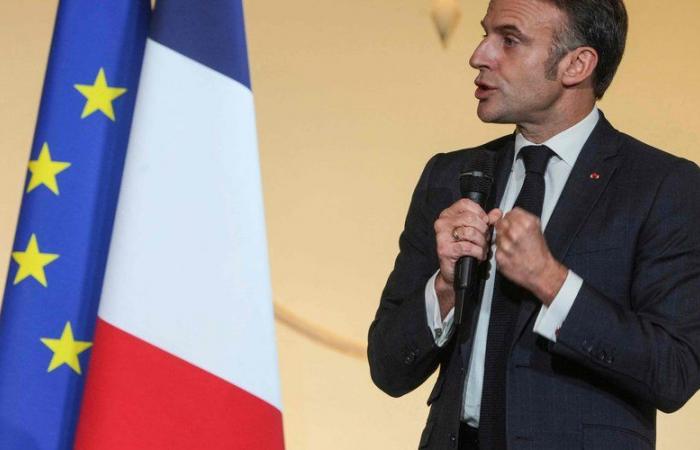 Guerra in Ucraina: la “logica inaccettabile dell’escalation” della Russia non “sopra la determinazione francese”, critica Emmanuel Macron