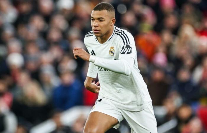 “Tutti con Mbappé”, la stampa madrilena si volta e sostiene la stella del Real dopo le critiche