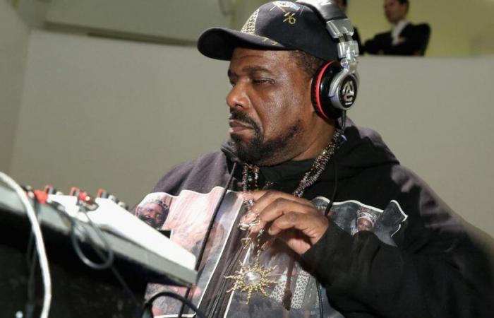 Afrika Bambaataa, pioniera dell'hip-hop, accusata di violenza sessuale da parte di un rapper francese