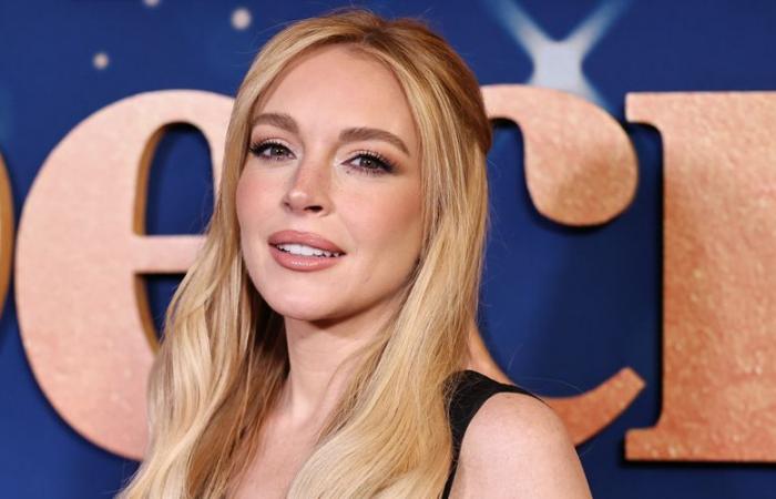 Il padre di Lindsay Lohan risponde alle voci che si fosse sottoposta a un intervento di chirurgia plastica | Lindsay Lohan, Michael Lohan, Chirurgia plastica | Just Jared: notizie e pettegolezzi sulle celebrità