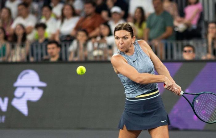 Simona Halep amareggiata dopo la rivelazione della squalifica di Iga Swiatek