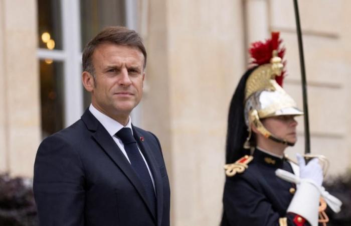 Il 62% dei francesi vorrebbe che Emmanuel Macron si dimettesse in caso di censura da parte del governo Barnier