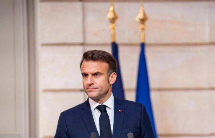 In caso di censura governativa, Emmanuel Macron dovrebbe dimettersi? : Notizia