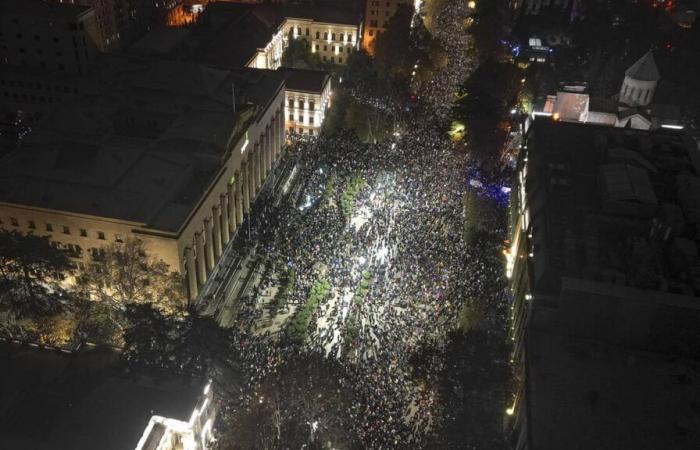 In Georgia migliaia di manifestanti pro-Ue per la terza serata consecutiva