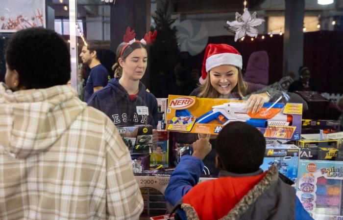 Missione Benvenuto | Un giocattolo e dei souvenir in regalo a 2000 bambini