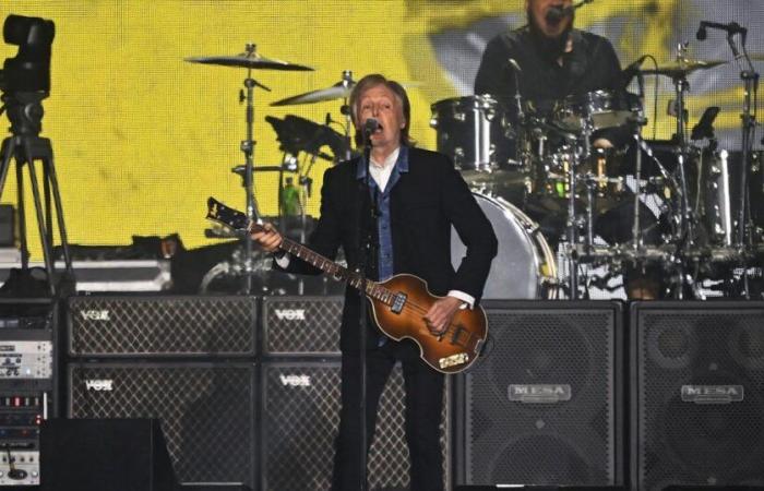 Concerti, libri, documentari… Paul McCartney, un cantante d’oro massiccio