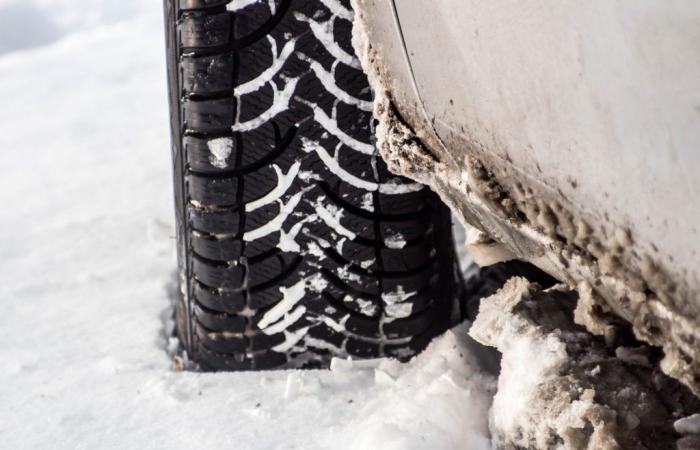 Giurò. Dall'inizio di novembre l'obbligo di restituzione degli pneumatici da neve e degli equipaggiamenti speciali | Giura: tutte le informazioni locali