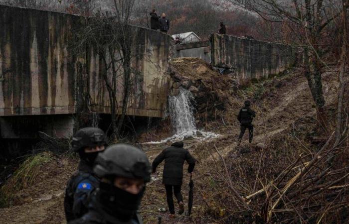 Diversi arresti dopo l’attacco a un canale importante in Kosovo, nel contesto delle tensioni con la Serbia