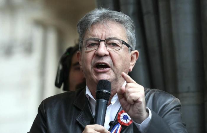 Jean-Luc Mélenchon propone una “candidatura comune” della sinistra in caso di elezioni presidenziali anticipate