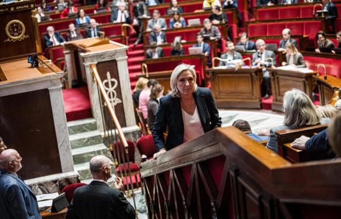 Marine Le Pen ritiene che il governo “ha chiuso la discussione”